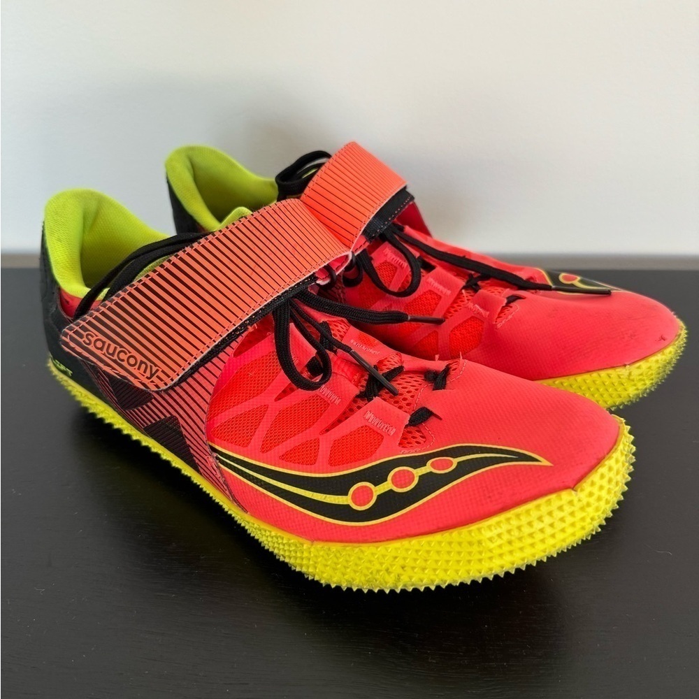 Saucony Uplift HJ 2 Men’s Size 9 Spike Track Cleats Running Shoe Viz Red/Citron - Picture 2 of 6